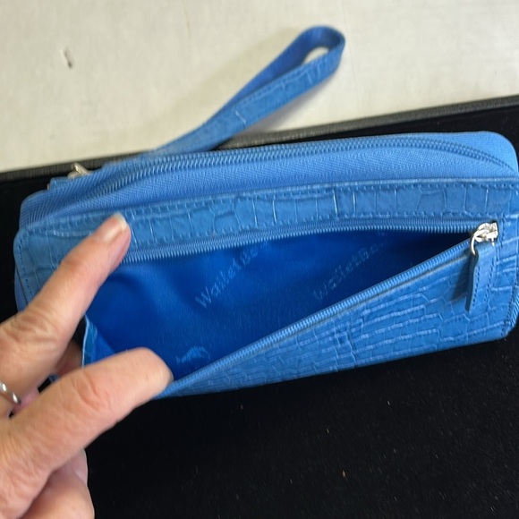 WALLEBE THE ORIGINAL NEW BLUE TEXERD LEATHER ACCORDION STYLE FUNCTIONAL WALLET - Picture 5 of 16
